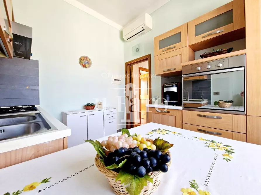 Immagine 24 di Porzione di casa in vendita  a Signa