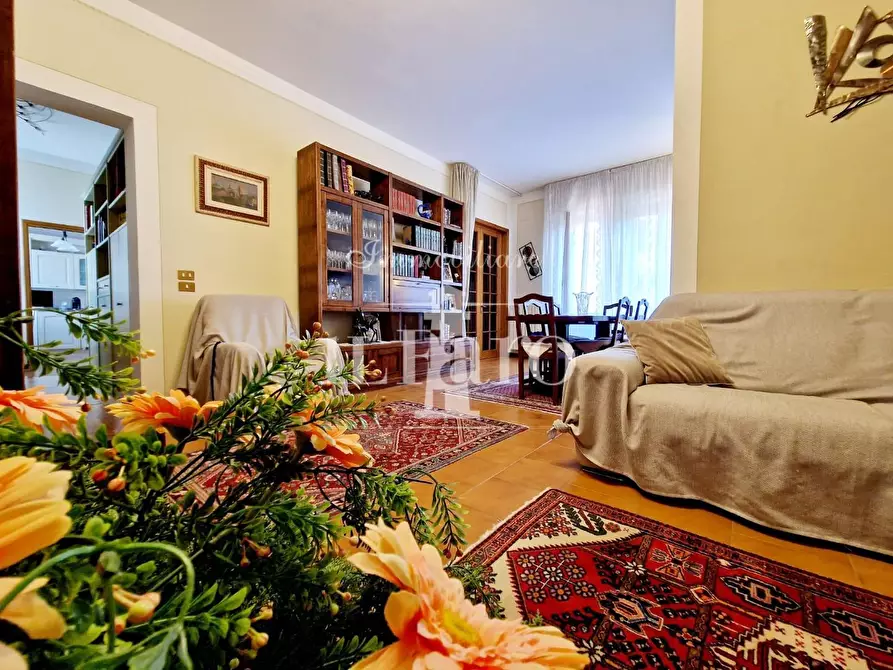 Immagine 20 di Porzione di casa in vendita  a Signa