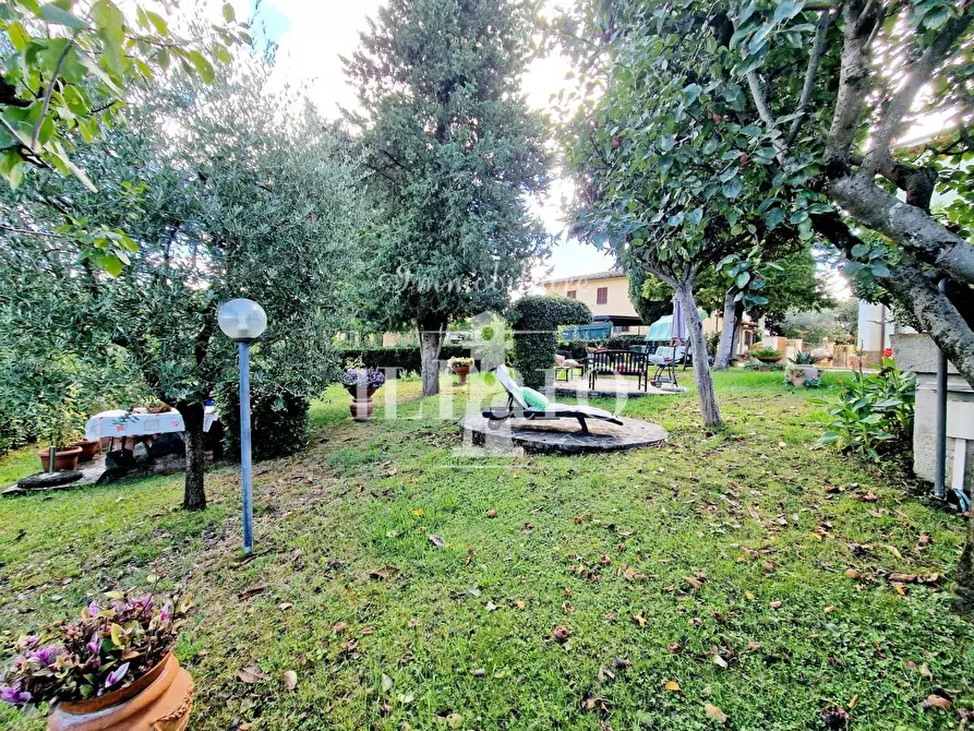 Immagine 7 di Porzione di casa in vendita  a Signa