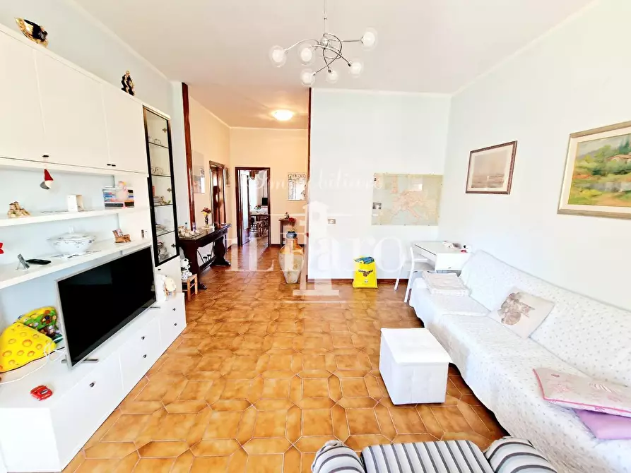 Immagine 3 di Appartamento in vendita  a Campi Bisenzio