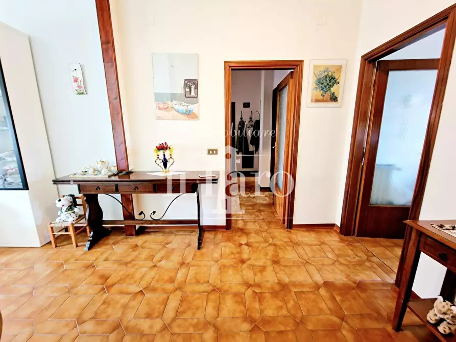 Immagine 14 di Appartamento in vendita  a Campi Bisenzio