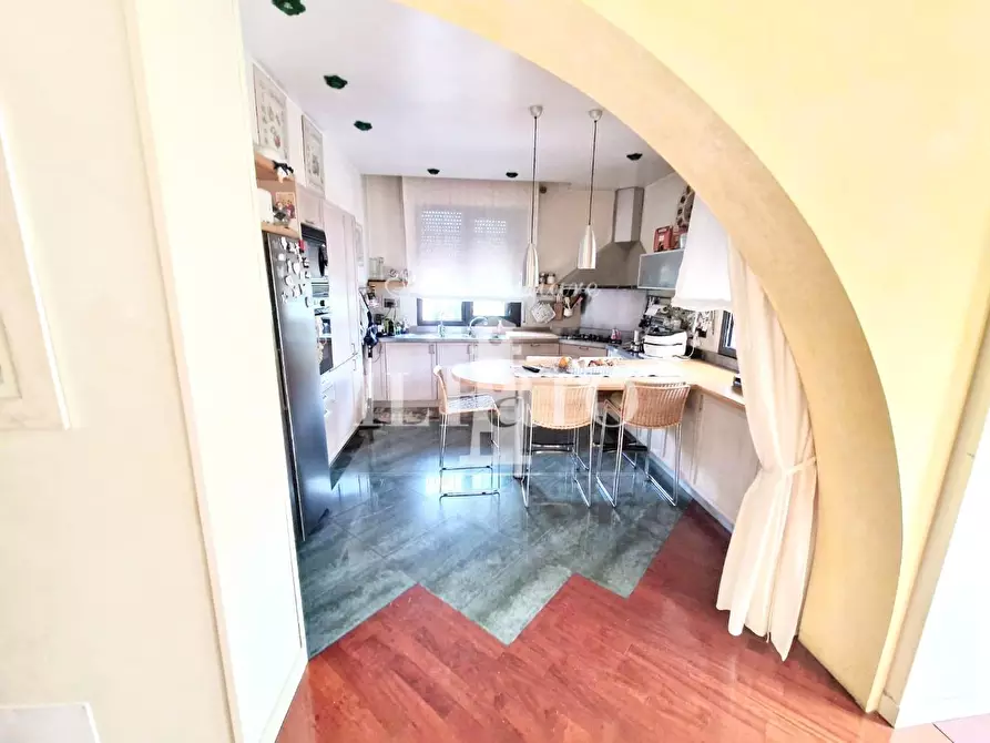 Immagine 7 di Appartamento in vendita  a Campi Bisenzio