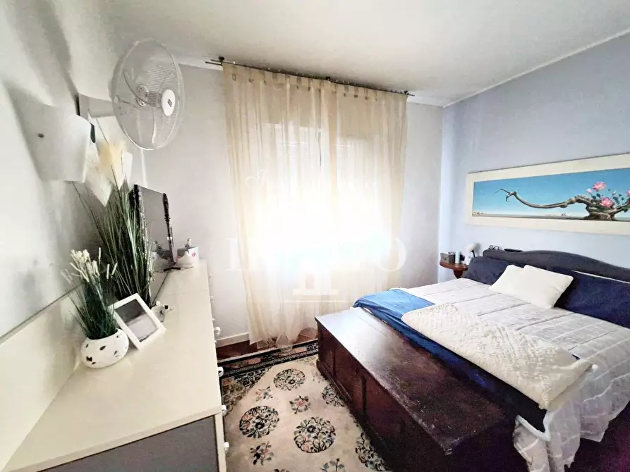 Immagine 16 di Appartamento in vendita  a Campi Bisenzio