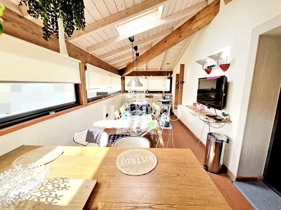 Immagine 26 di Appartamento in vendita  a Campi Bisenzio