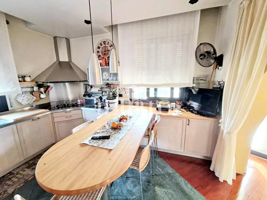 Immagine 9 di Appartamento in vendita  a Campi Bisenzio