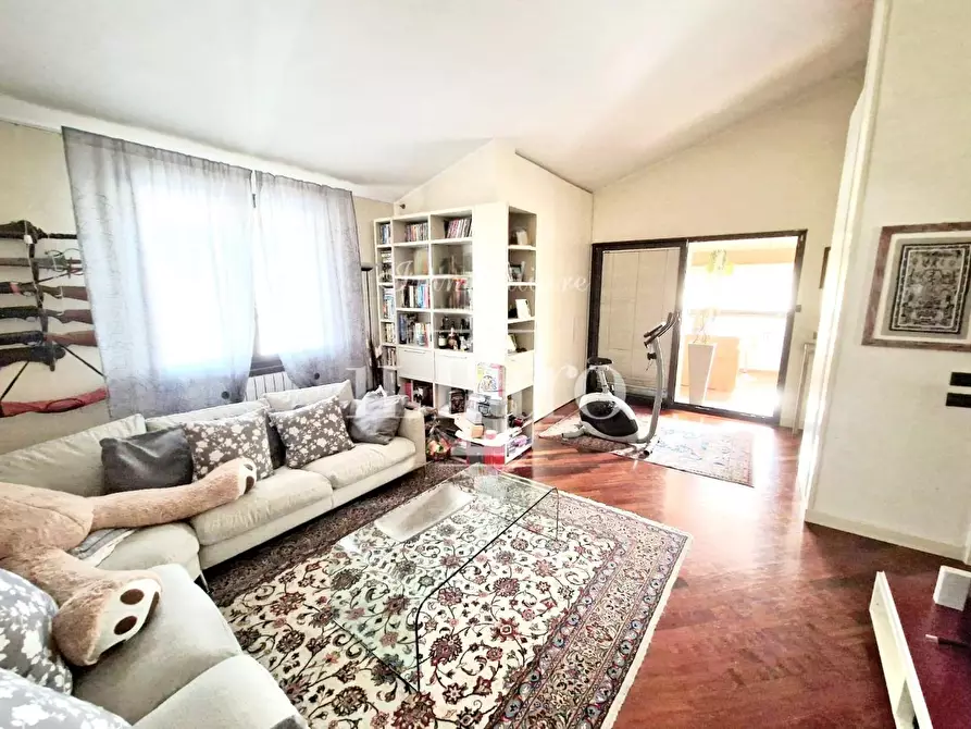 Immagine 24 di Appartamento in vendita  a Campi Bisenzio