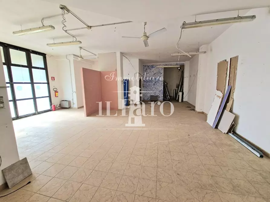 Immagine 34 di Appartamento in vendita  a Campi Bisenzio