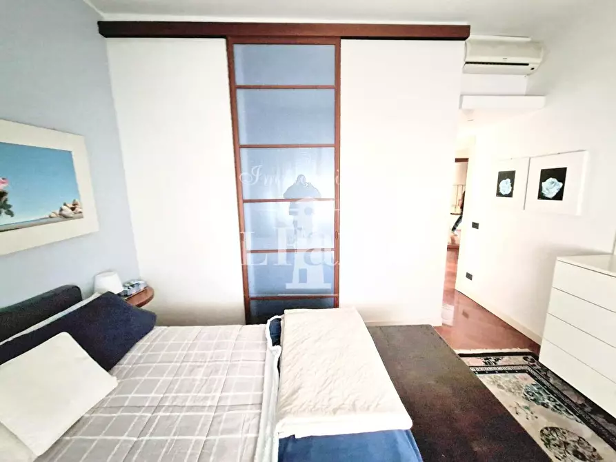 Immagine 14 di Appartamento in vendita  a Campi Bisenzio