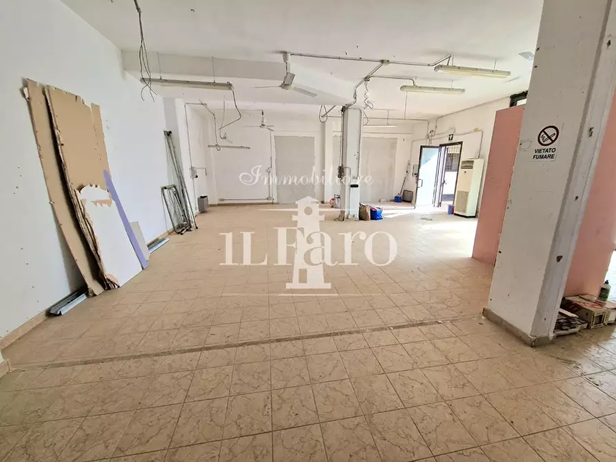 Immagine 33 di Appartamento in vendita  a Campi Bisenzio