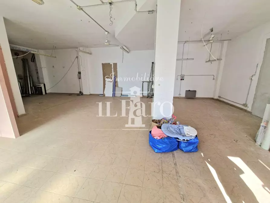 Immagine 36 di Appartamento in vendita  a Campi Bisenzio