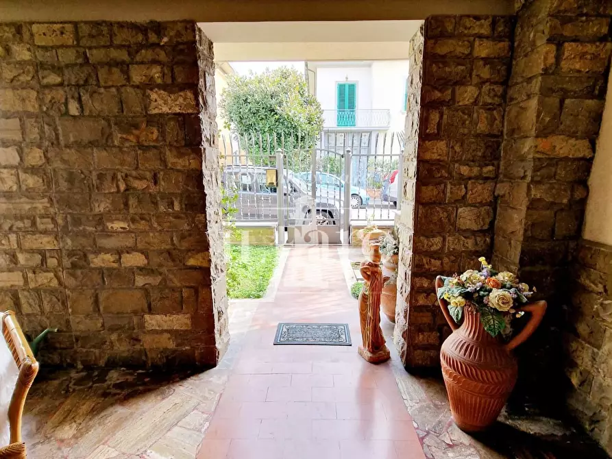 Immagine 3 di Villetta a schiera in vendita  a Sesto Fiorentino