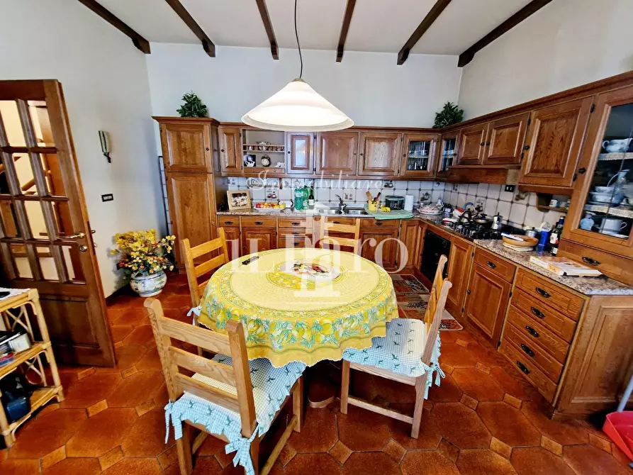 Immagine 37 di Villetta a schiera in vendita  a Sesto Fiorentino