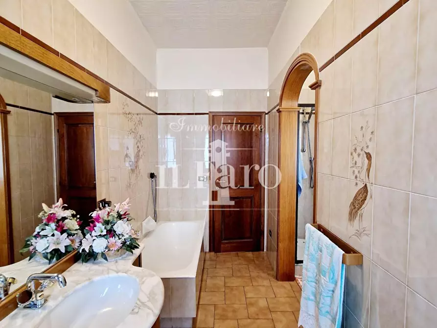 Immagine 54 di Villetta a schiera in vendita  a Sesto Fiorentino