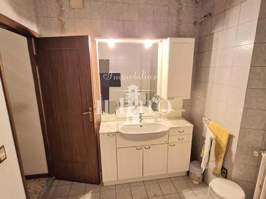 Immagine 22 di Terratetto in vendita  a Campi Bisenzio