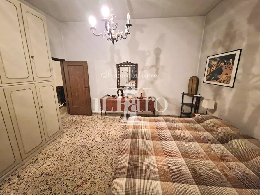 Immagine 11 di Terratetto in vendita  a Campi Bisenzio