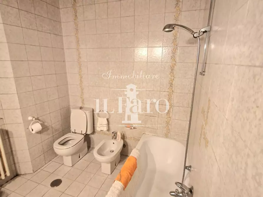 Immagine 23 di Terratetto in vendita  a Campi Bisenzio