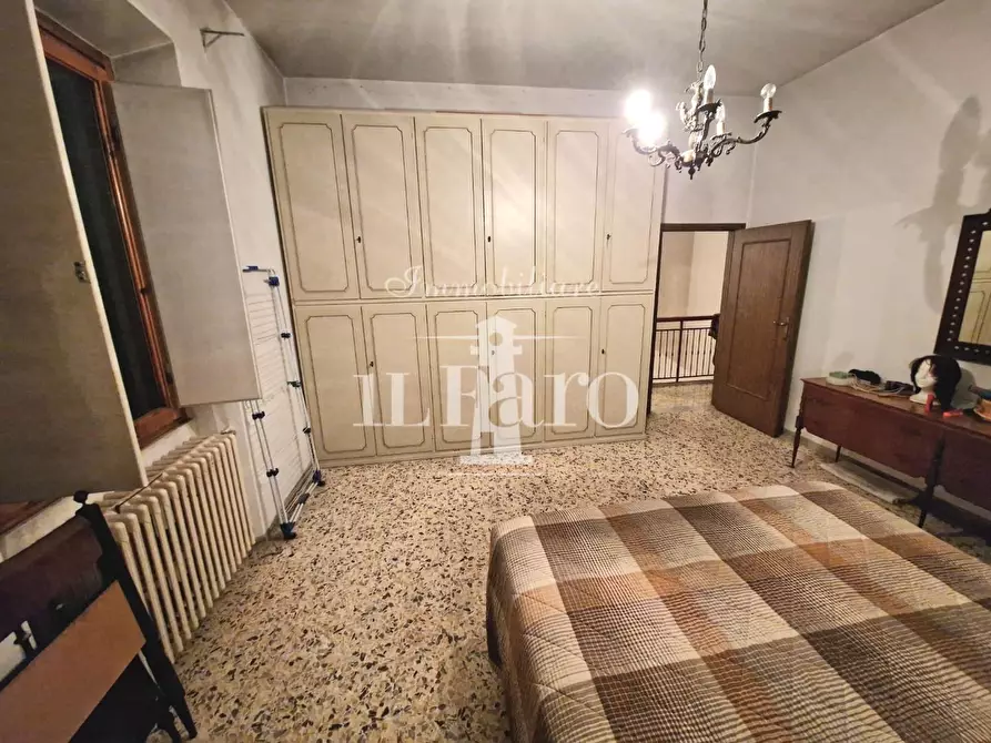 Immagine 10 di Terratetto in vendita  a Campi Bisenzio