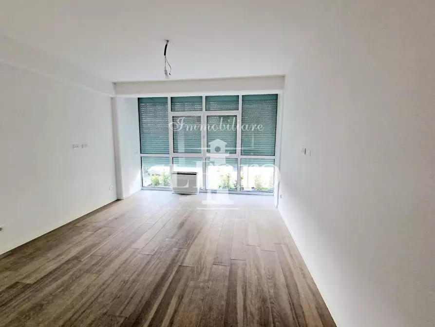 Immagine 10 di Appartamento in vendita  a Campi Bisenzio