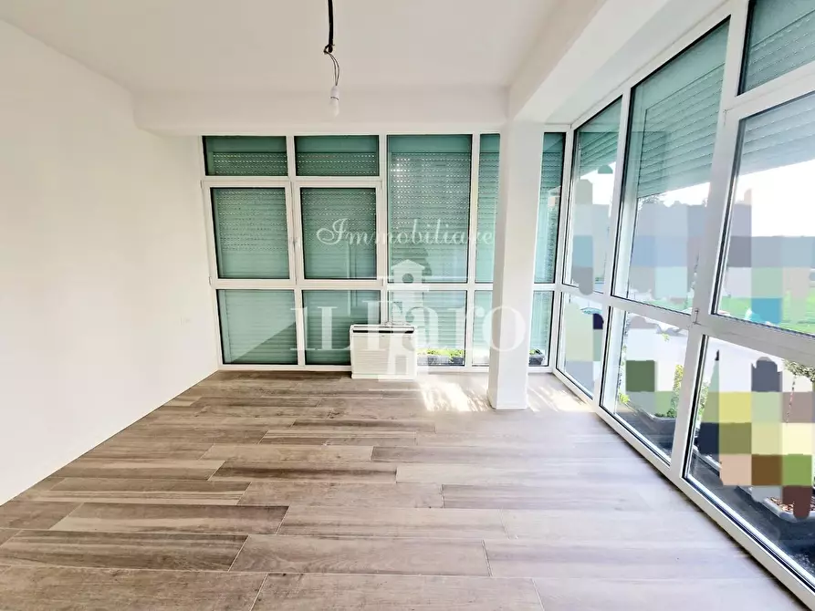 Immagine 16 di Appartamento in vendita  a Campi Bisenzio