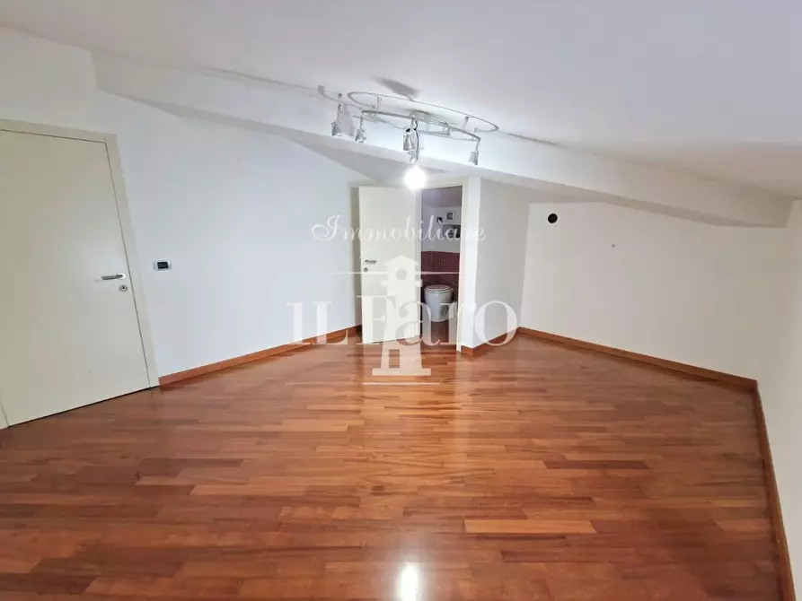 Immagine 39 di Appartamento in vendita  a Signa