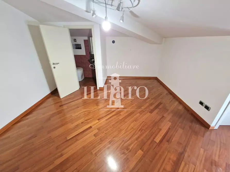 Immagine 36 di Appartamento in vendita  a Signa