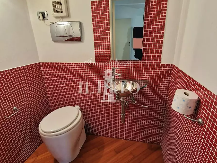 Immagine 33 di Appartamento in vendita  a Signa