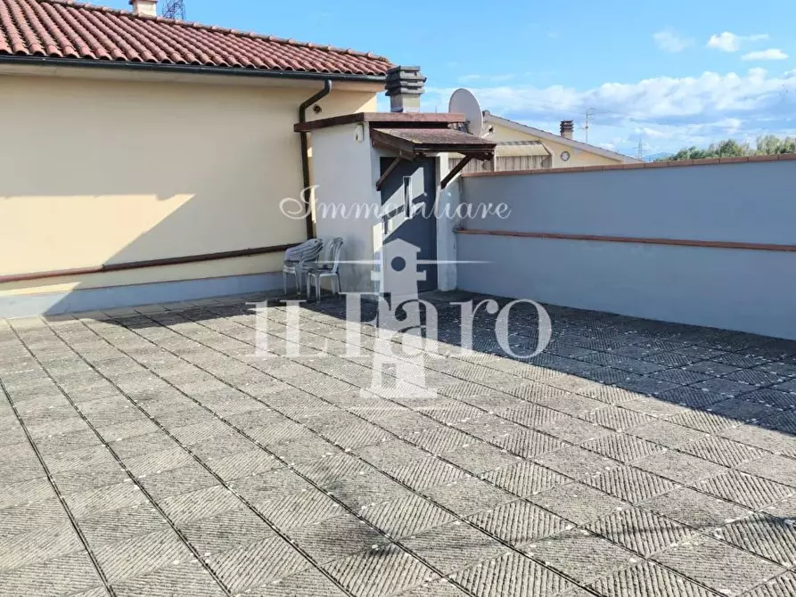 Immagine 31 di Terratetto in vendita  a Campi Bisenzio