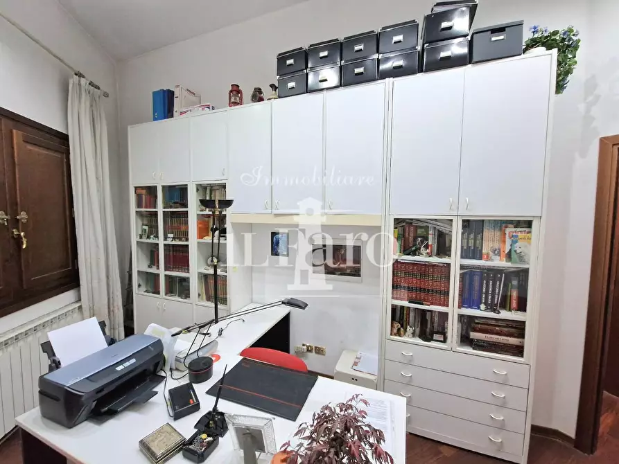 Immagine 27 di Terratetto in vendita  a Campi Bisenzio