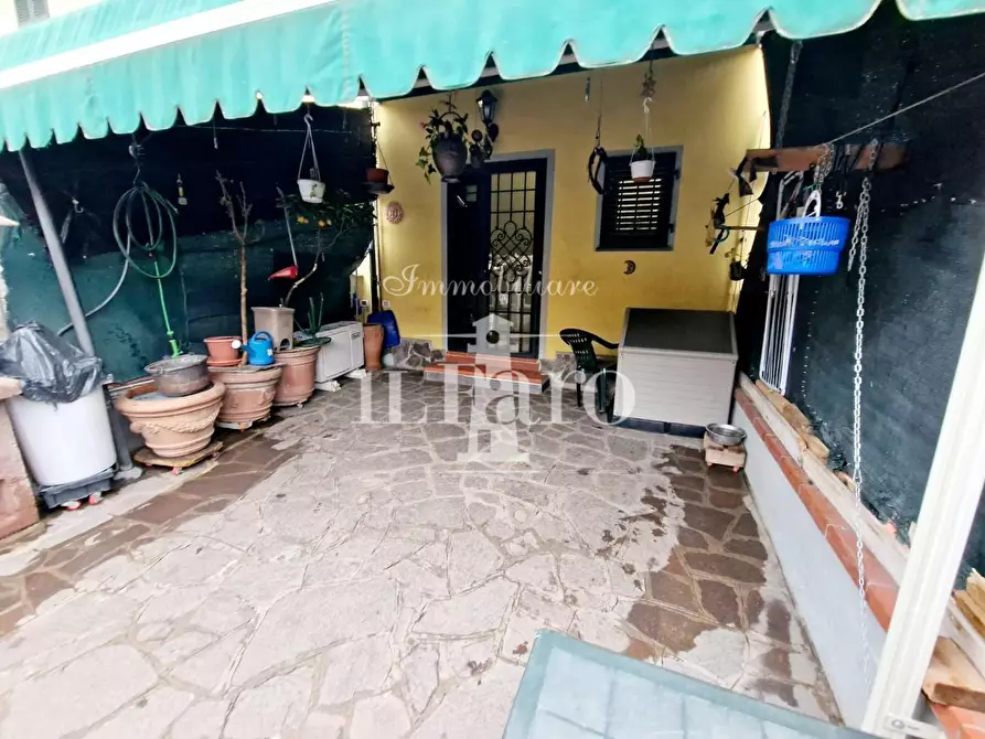 Immagine 2 di Terratetto in vendita  a Campi Bisenzio