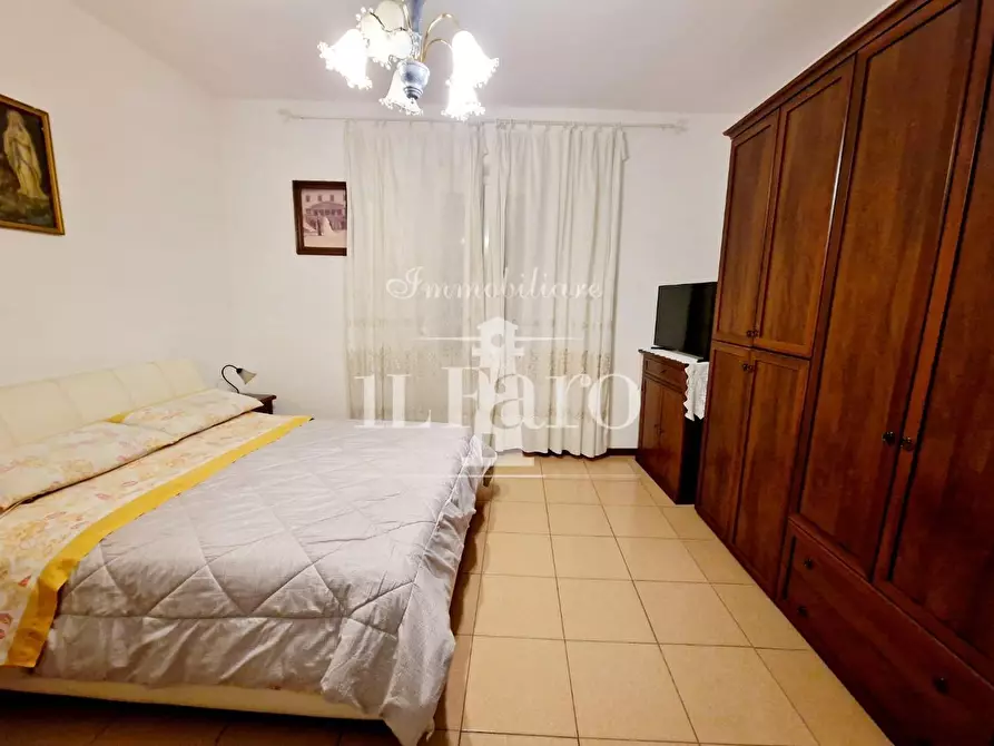 Immagine 16 di Terratetto in vendita  a Campi Bisenzio