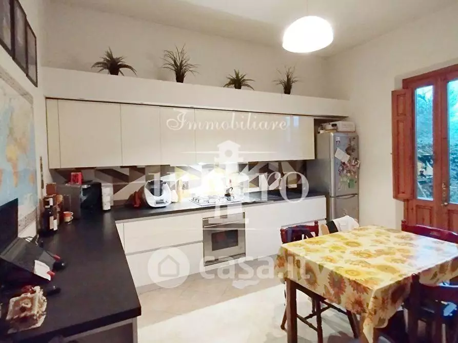 Immagine 6 di Villetta a schiera in vendita  a Campi Bisenzio