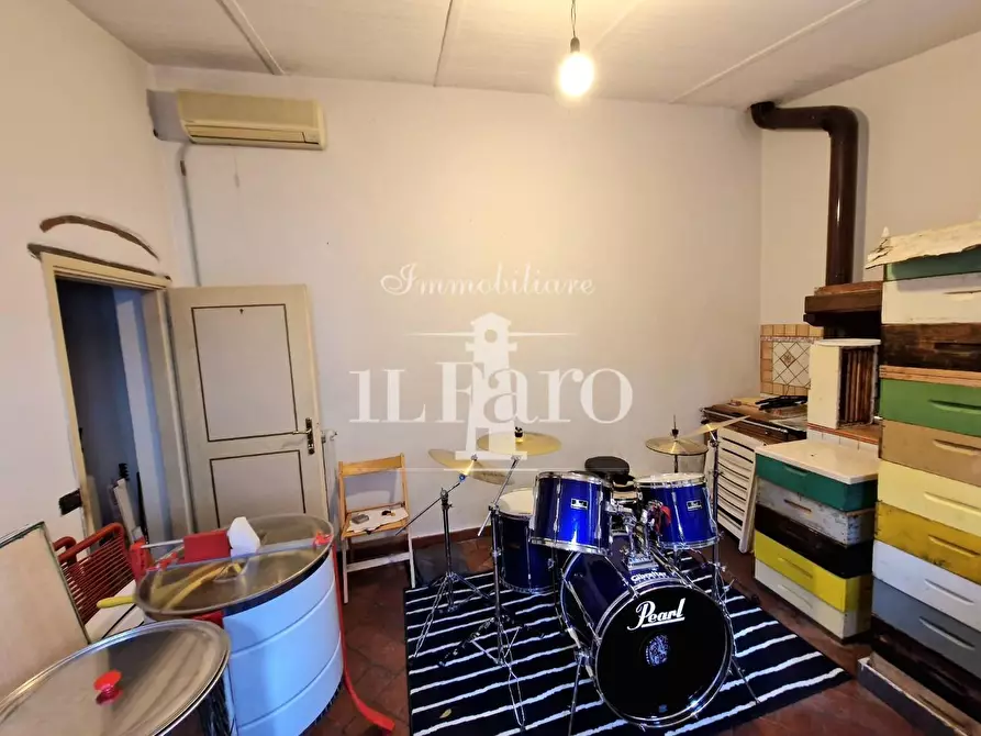 Immagine 27 di Villetta a schiera in vendita  a Campi Bisenzio