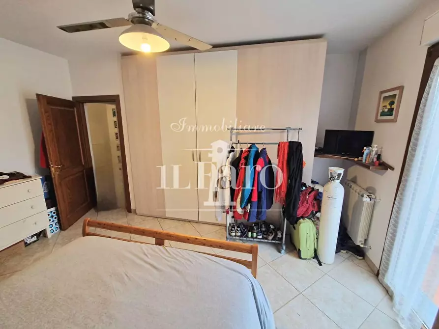 Immagine 10 di Villetta a schiera in vendita  a Campi Bisenzio