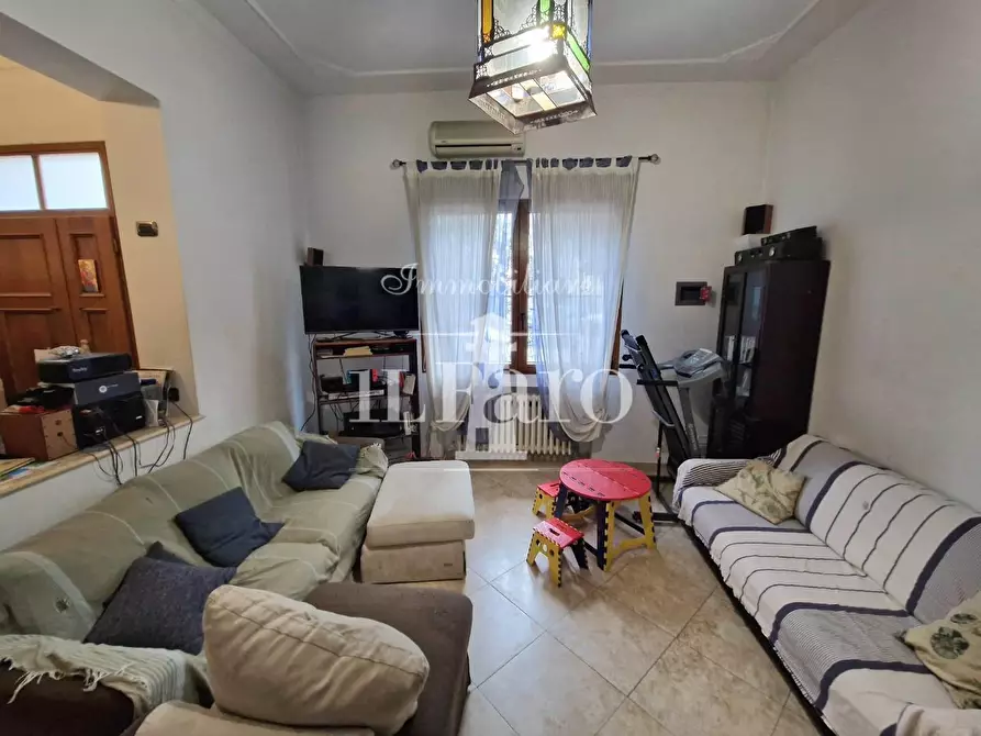 Immagine 4 di Villetta a schiera in vendita  a Campi Bisenzio