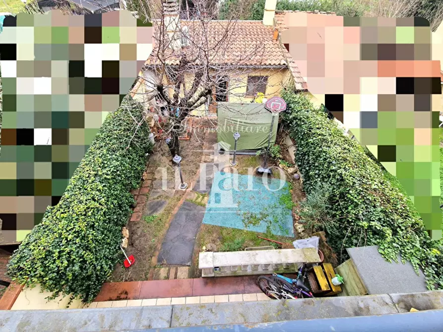 Immagine 29 di Villetta a schiera in vendita  a Campi Bisenzio