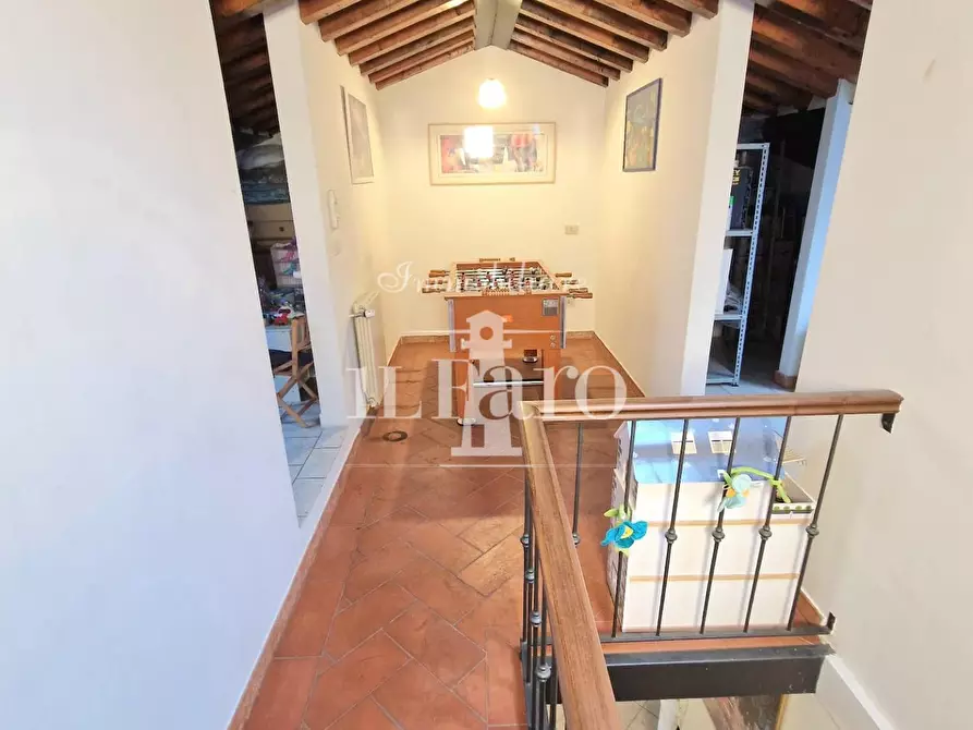 Immagine 25 di Villetta a schiera in vendita  a Campi Bisenzio