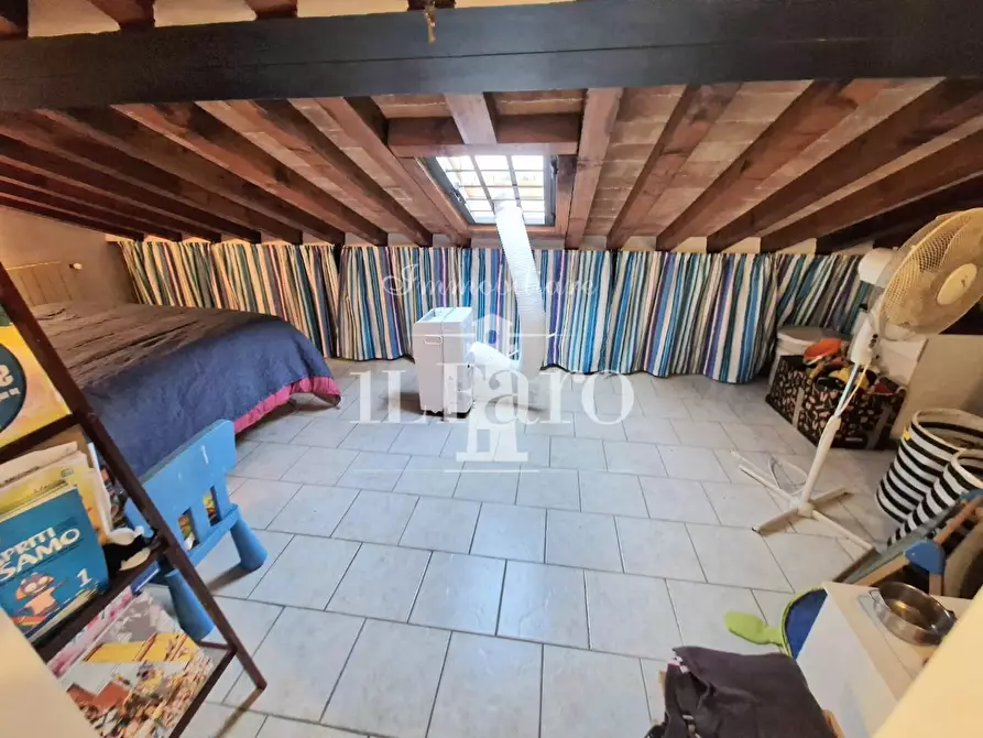 Immagine 23 di Villetta a schiera in vendita  a Campi Bisenzio