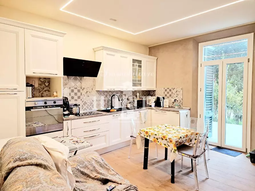 Immagine 6 di Terratetto in vendita  a Campi Bisenzio