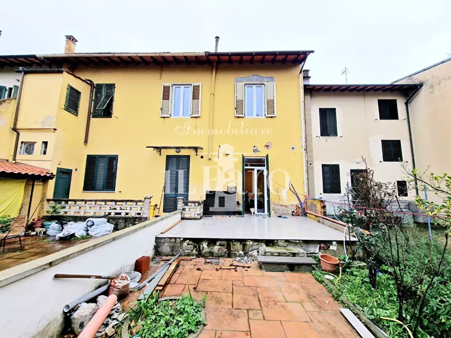 Immagine 4 di Terratetto in vendita  a Campi Bisenzio