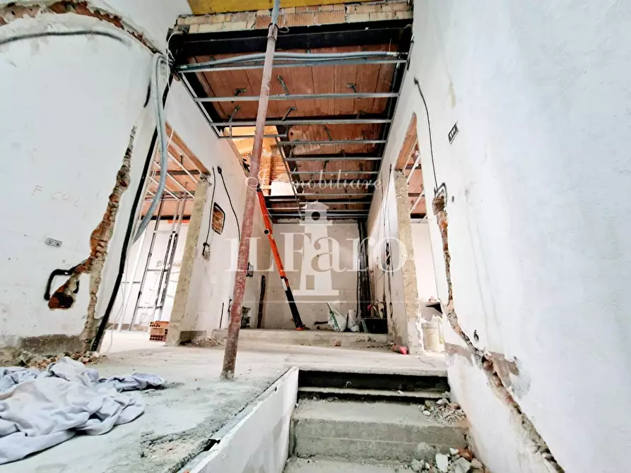 Immagine 20 di Terratetto in vendita  a Campi Bisenzio