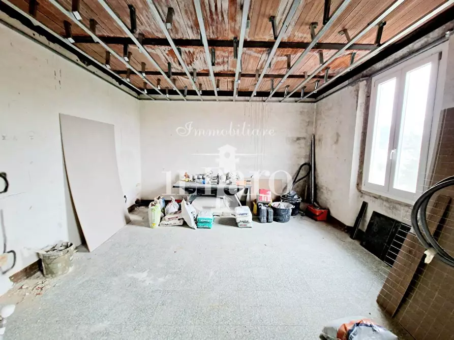 Immagine 22 di Terratetto in vendita  a Campi Bisenzio