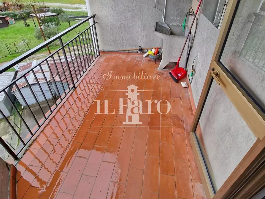 Immagine 2 di Appartamento in vendita  a Carmignano