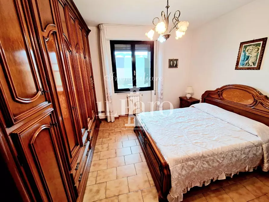 Immagine 17 di Appartamento in vendita  a Carmignano