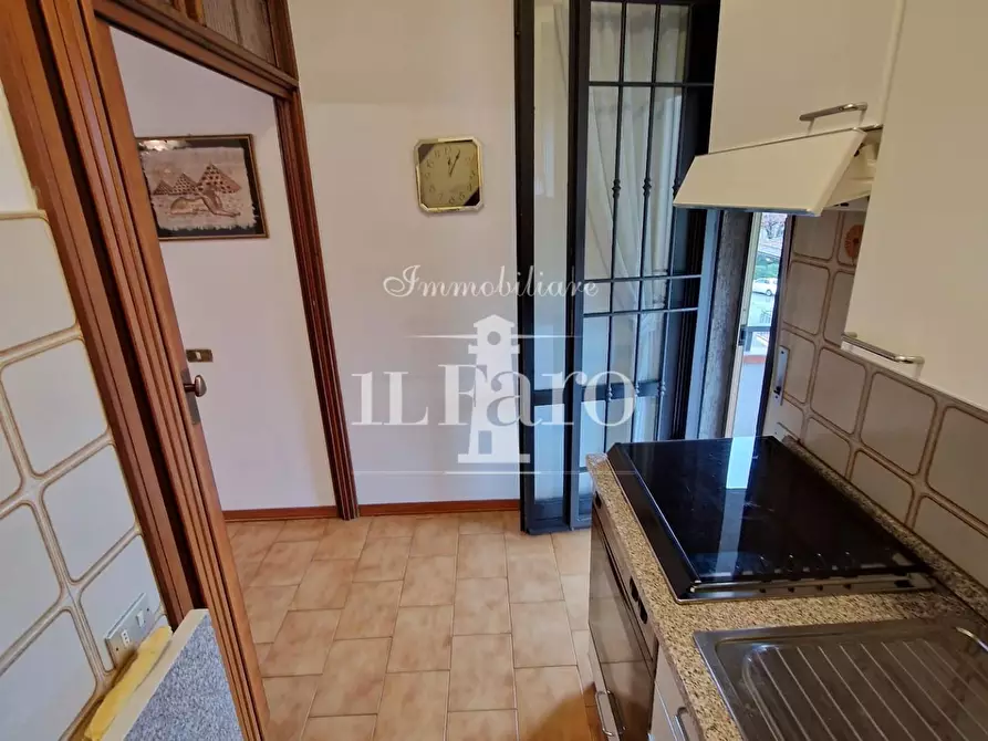 Immagine 11 di Appartamento in vendita  a Carmignano