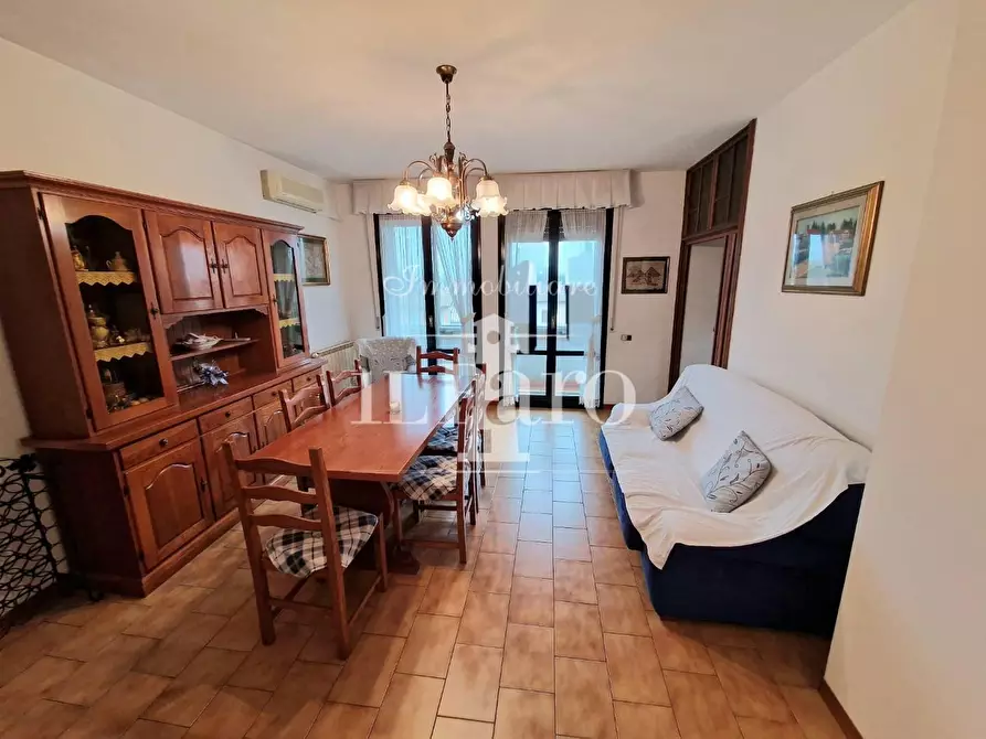 Immagine 3 di Appartamento in vendita  a Carmignano