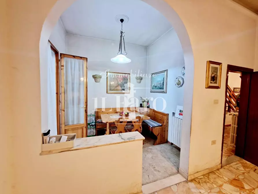 Immagine 10 di Terratetto in vendita  a Campi Bisenzio