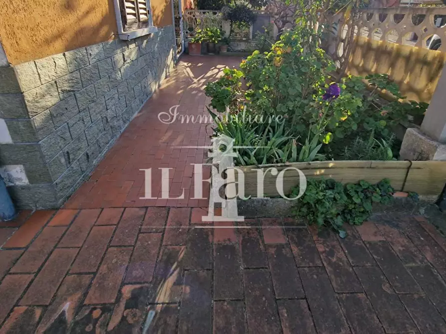 Immagine 6 di Terratetto in vendita  a Campi Bisenzio