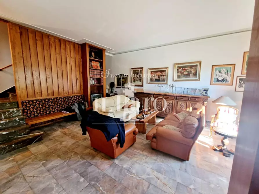 Immagine 11 di Terratetto in vendita  a Campi Bisenzio