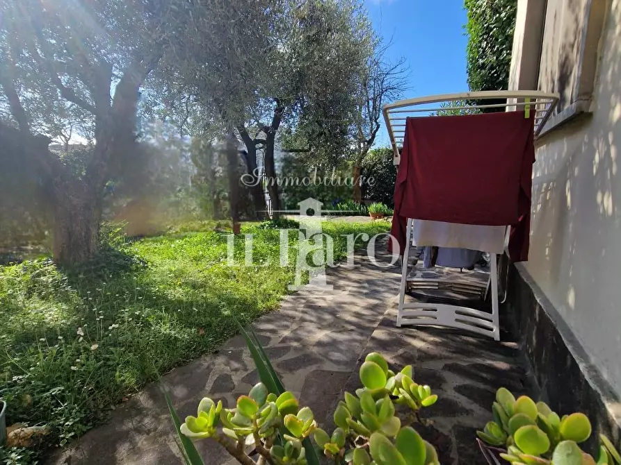 Immagine 8 di Terratetto in vendita  a Campi Bisenzio