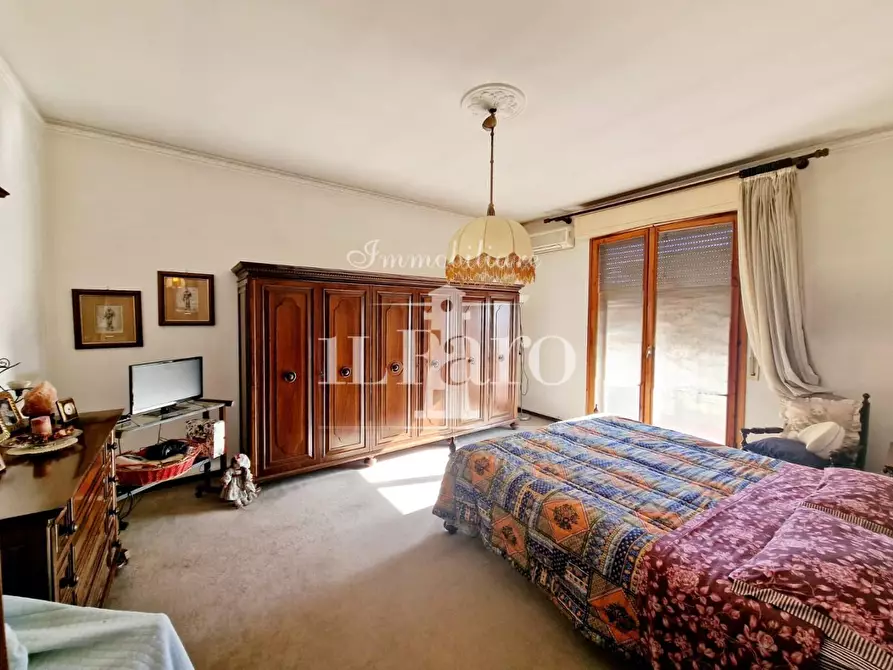 Immagine 29 di Terratetto in vendita  a Campi Bisenzio